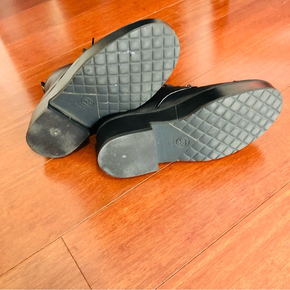 Chanel 20C Patent Cap toe Lace up Pearl details Lambskin black bootie EU 40 - Picture 8 of 16